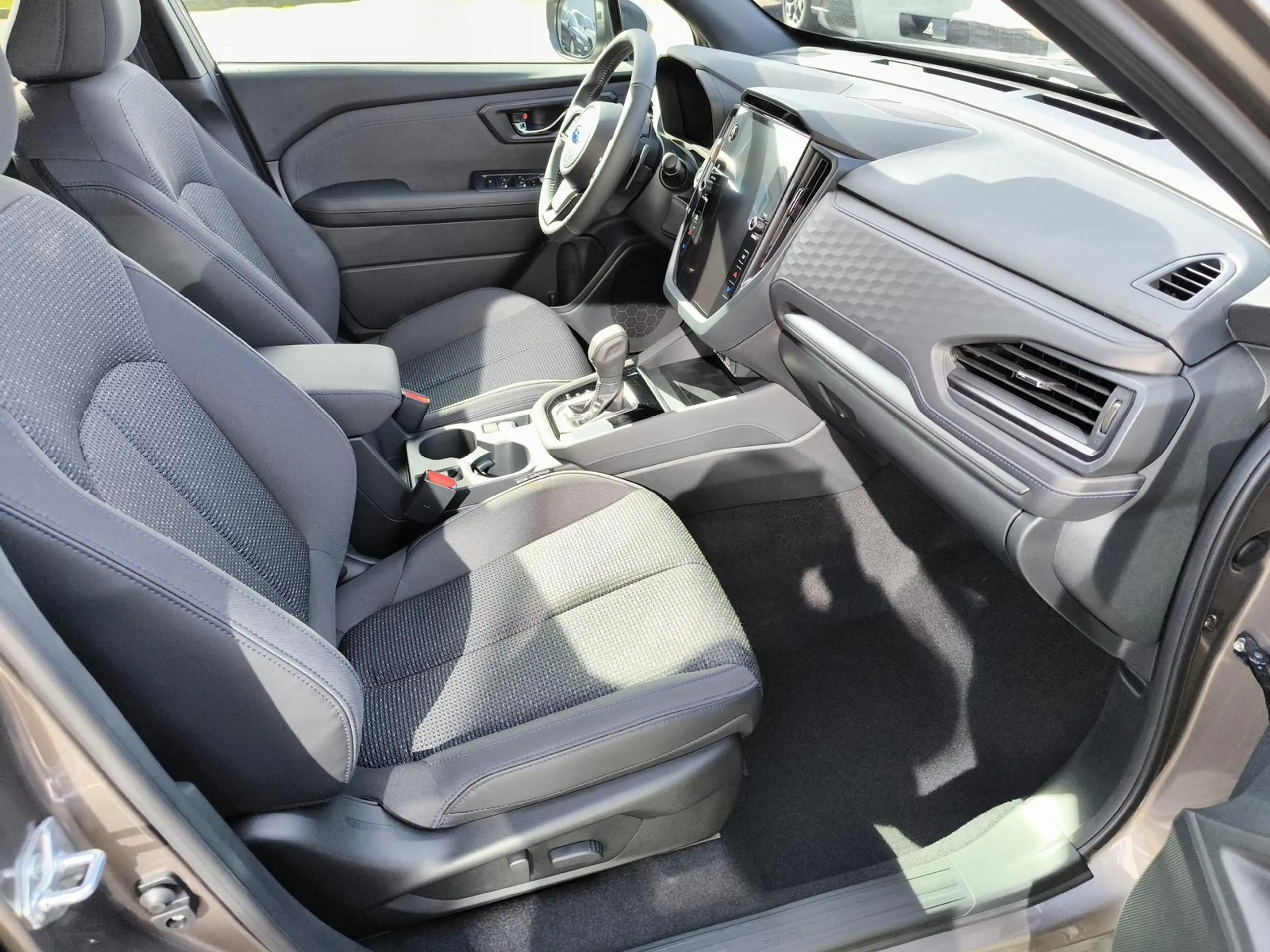 Subaru Forester 2.0ie e-Boxer Exclusive — photo 11