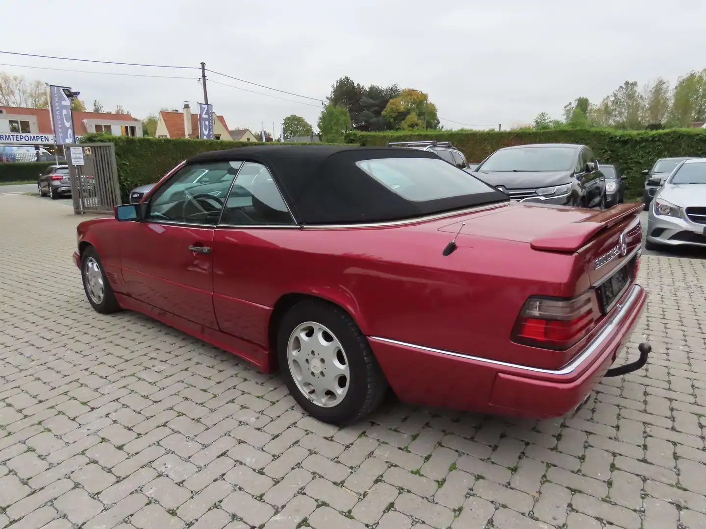 Mercedes-Benz 300 CE 24 Mauve - 2