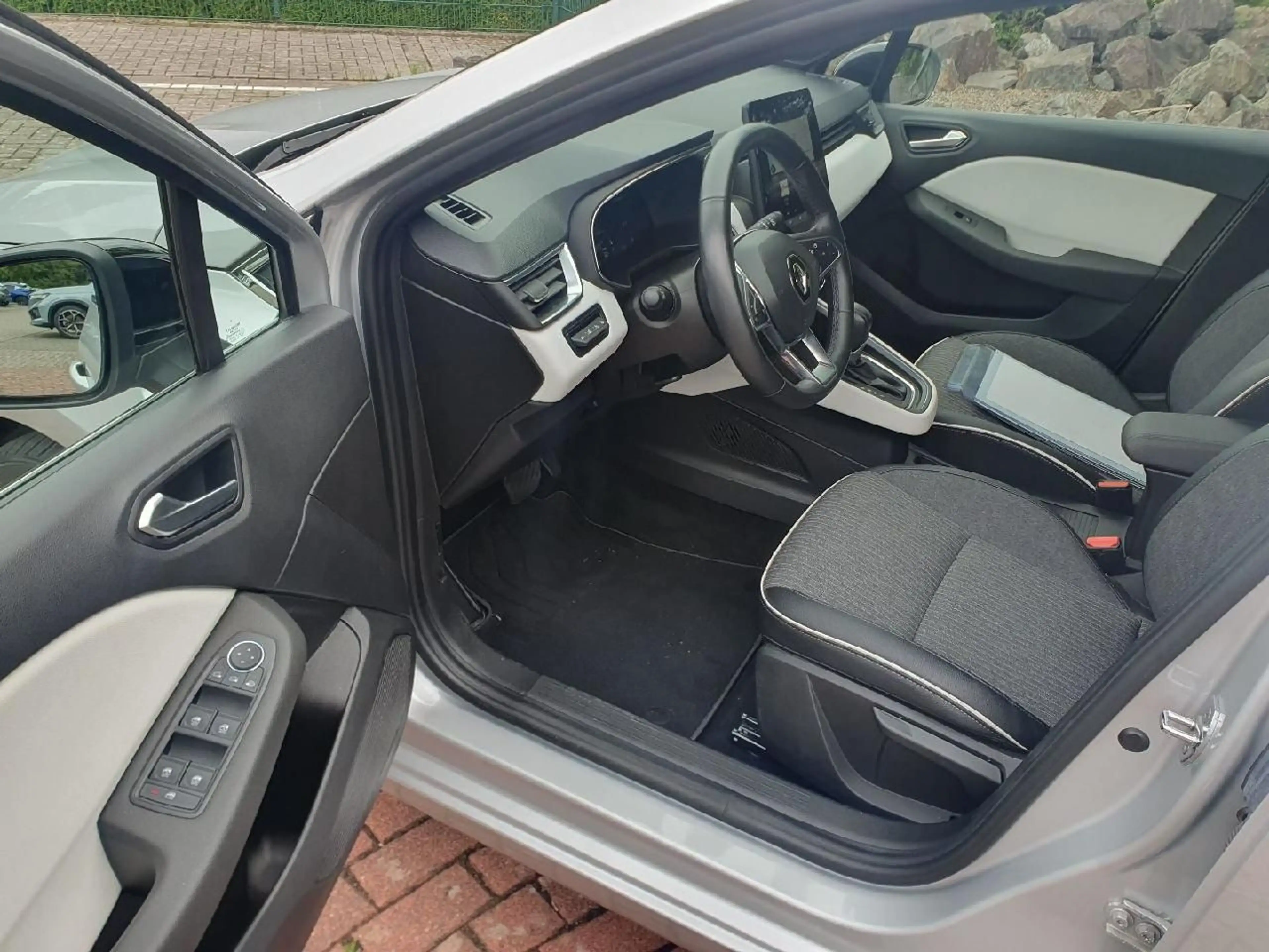 Renault Clio V Techno Automatik — photo 9