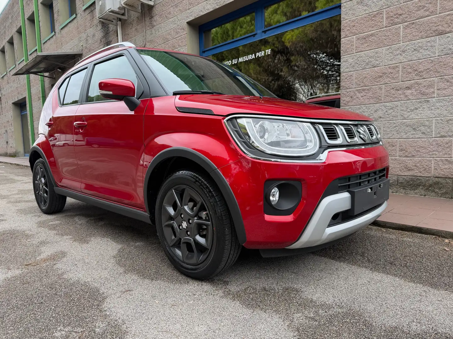 Suzuki Ignis 1.2 83CV HYBRID TOP AUTOMATICA NAVIGATORE UNIPROP. Rosso - 1