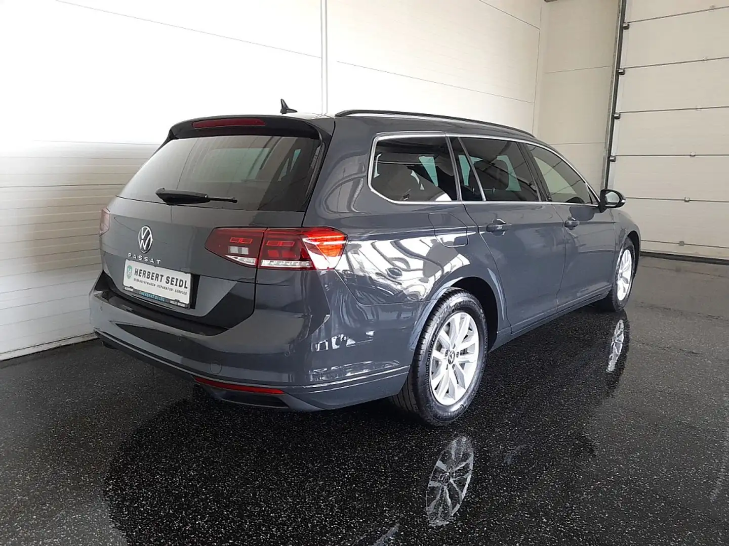 Volkswagen Passat Variant Business 2,0 TDI DSG *LED / NAVI / AHV & KAMERA... Grau - 2