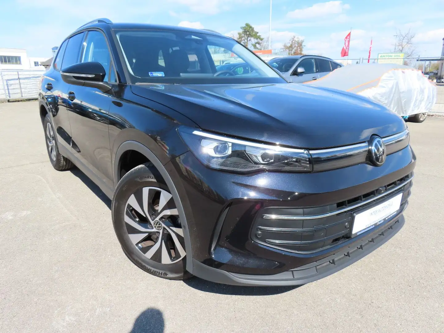 Volkswagen Tiguan 2.0 TDI  Life,IQ.DRIVE, Design-Paket, Led Zwart - 2