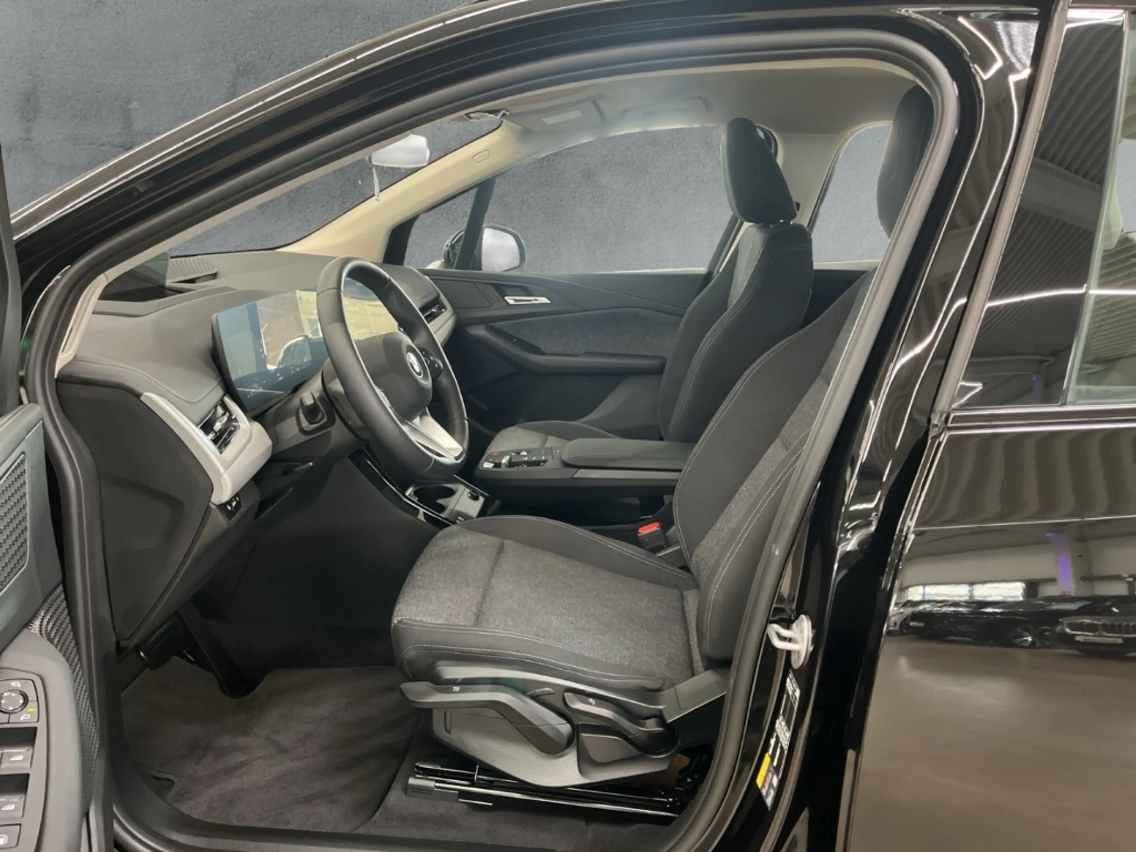 BMW 230 Active Tourer e xDrive Park-Assistent — photo 8