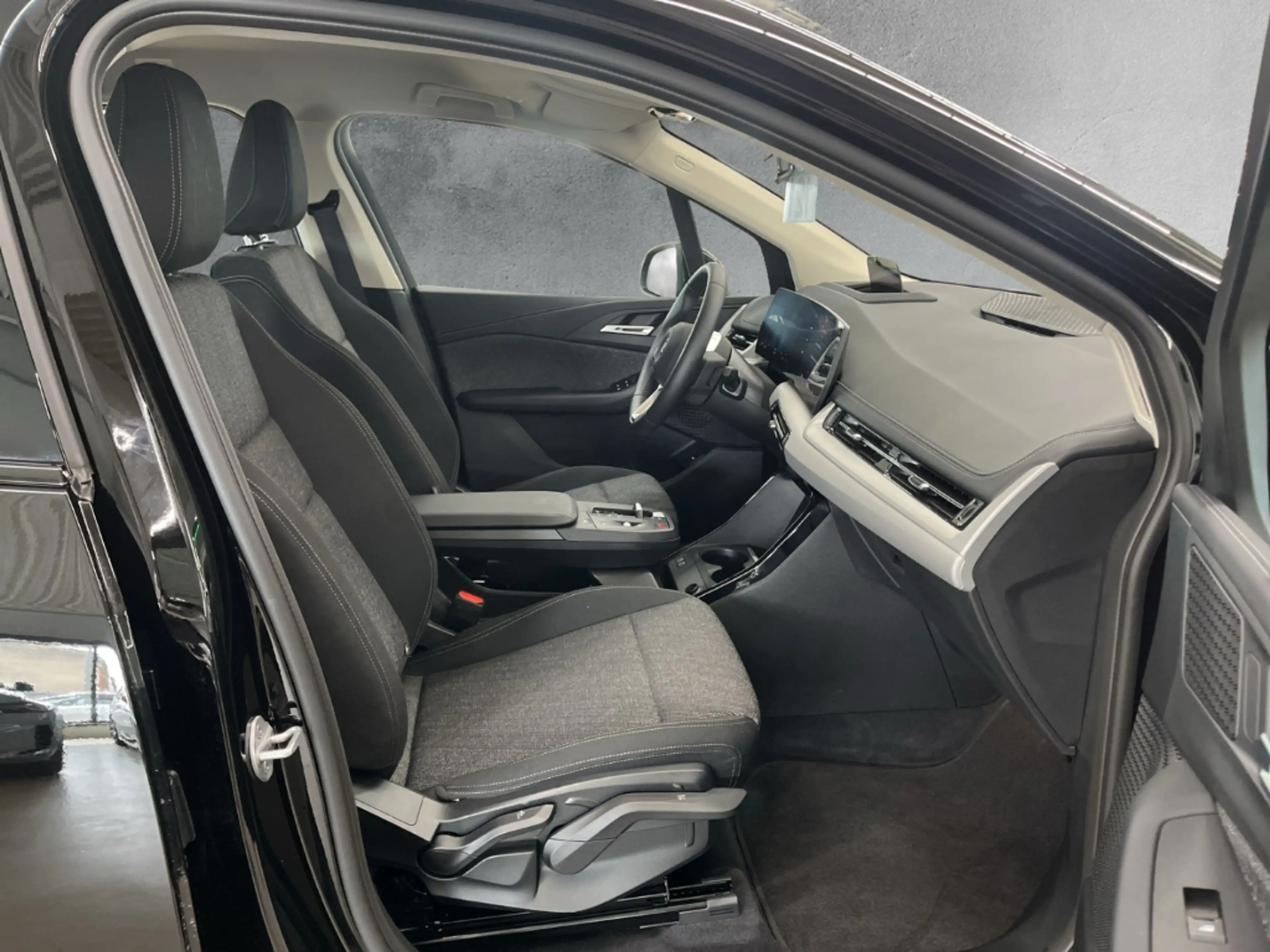 BMW 230 Active Tourer e xDrive Park-Assistent — photo 11