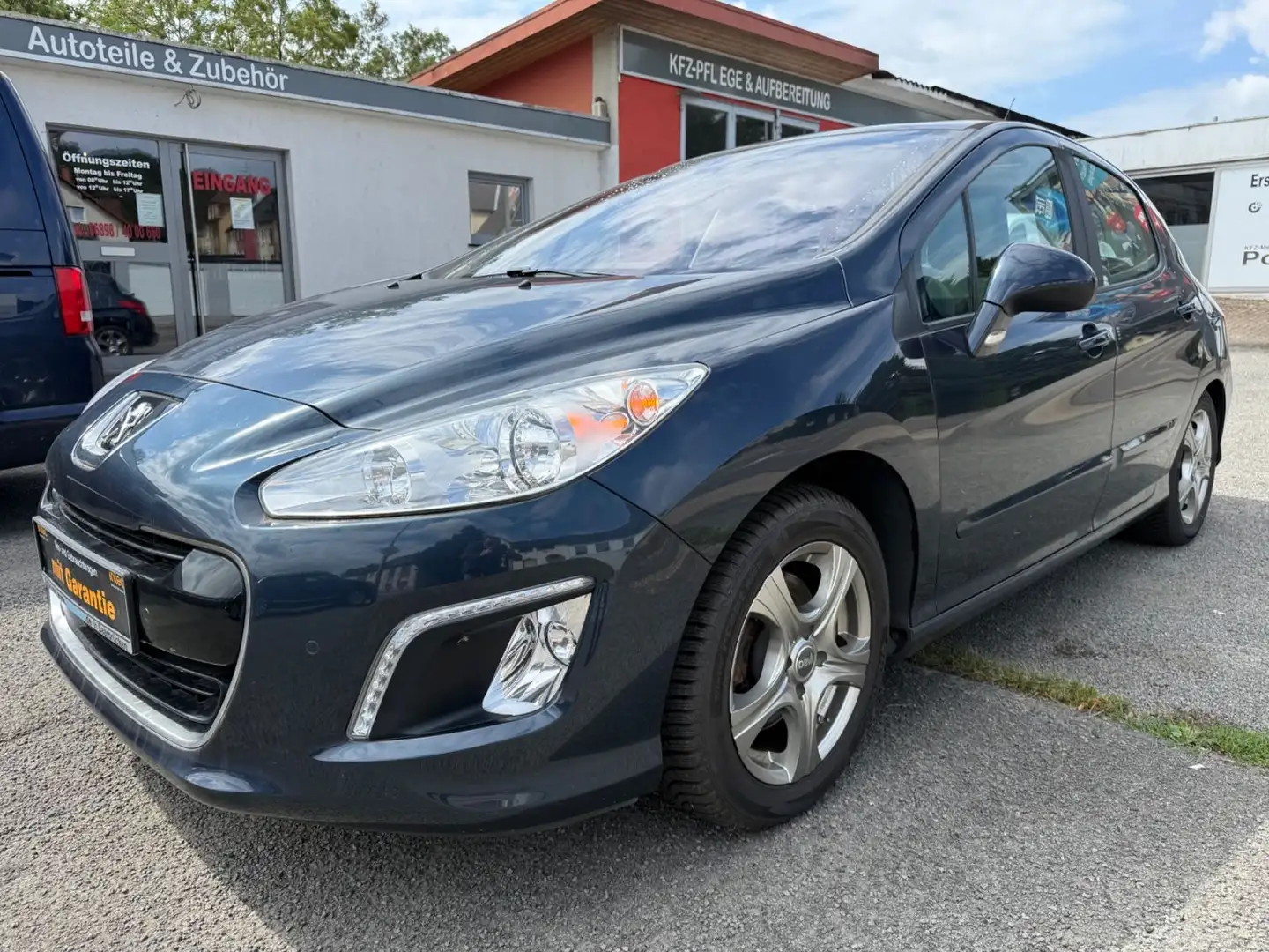 Peugeot 308 Allure Leder Navi Sitzheizung Pdc AHK Pano Blauw - 1