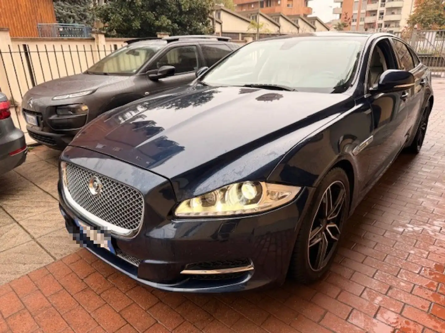 Jaguar XJ 3.0D V6 LWB Premium Luxury TETTO PANORAMICO Grigio - 1