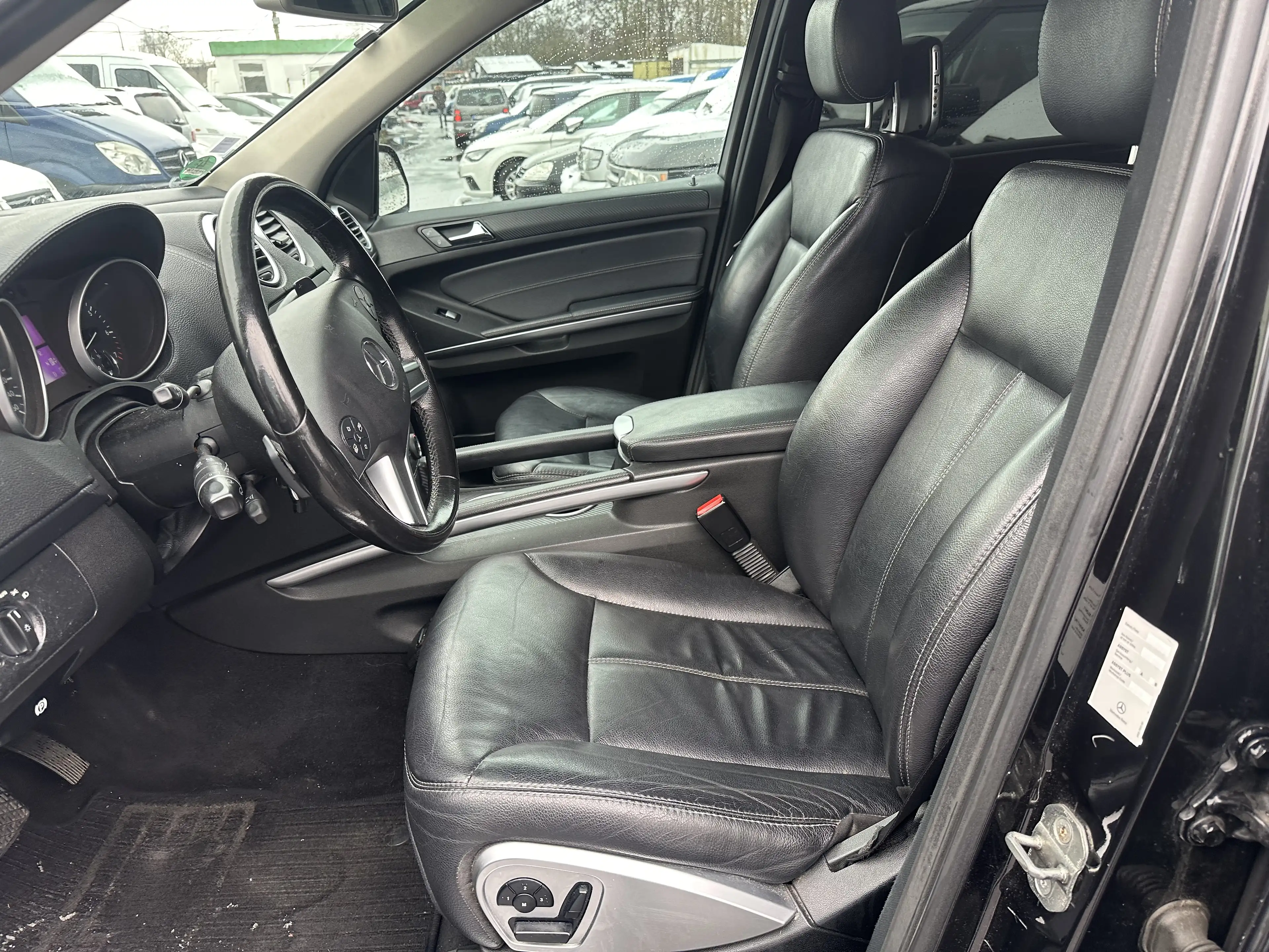 Mercedes-Benz GL 450 4Matic VOLL AUSSTATTUNG 7 PLÄTZE PANORAMA — photo 8