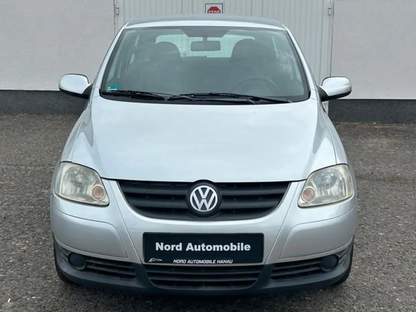 Volkswagen Fox Basis Grau - 2
