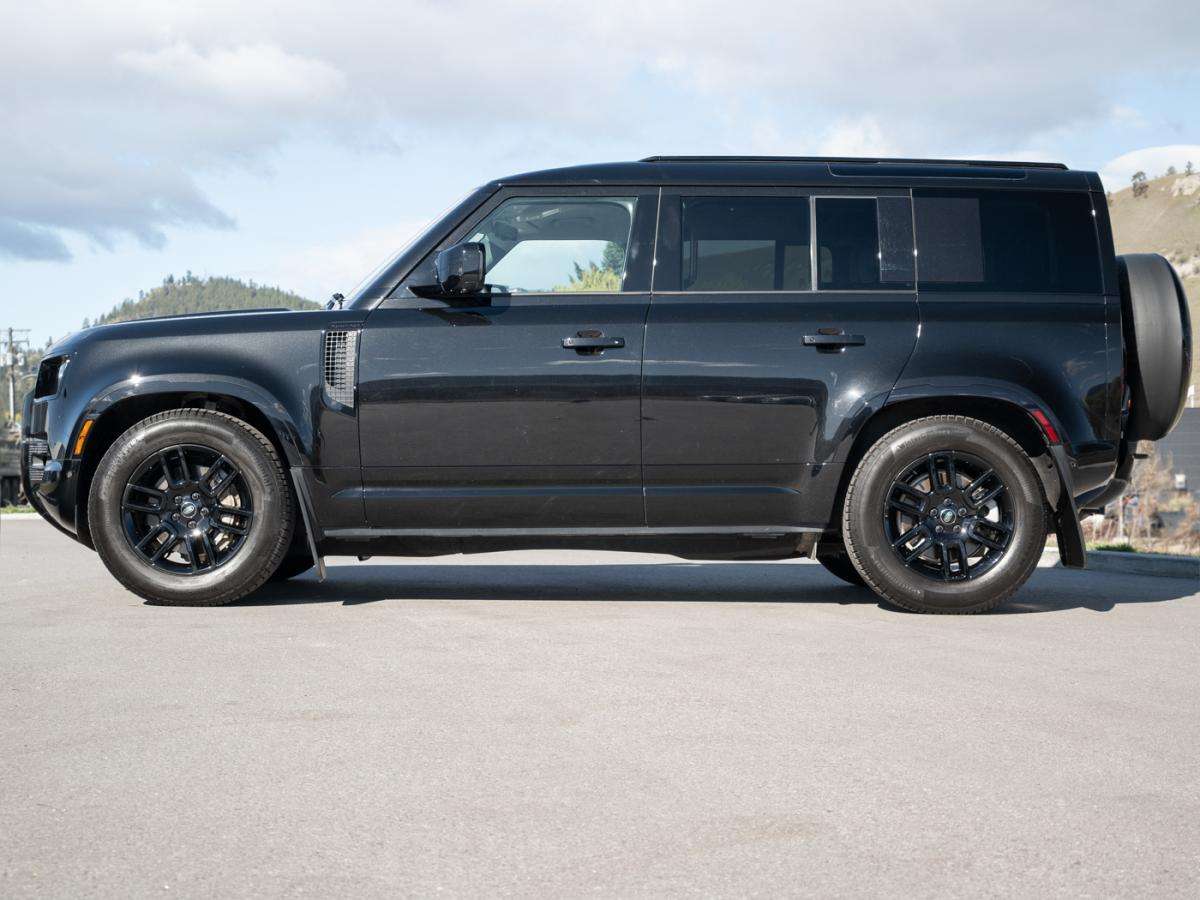2025 Land Rover Defender 110 P400 X-DYNAMIC SE thumb 6