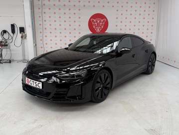 93.4 kWh Quattro Full Black 21" Trapezoid wheels 16000km! Massagestoelen Carplay Volleder 360 camera ACC LED B&O