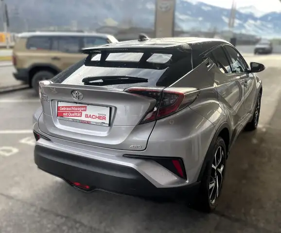 Toyota C-HR view 3