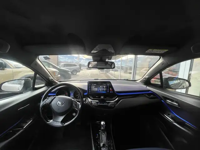Toyota C-HR view 9