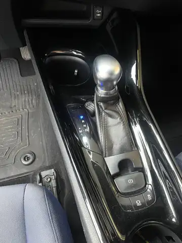 Toyota C-HR view 12