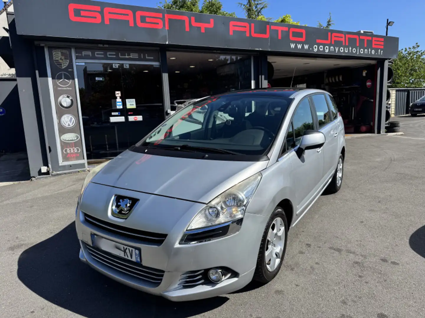 Peugeot 5008 1.6 THP 16V PREMIUM 7PL DANS L ETATT VOYANT MOTEUR Gris - 1