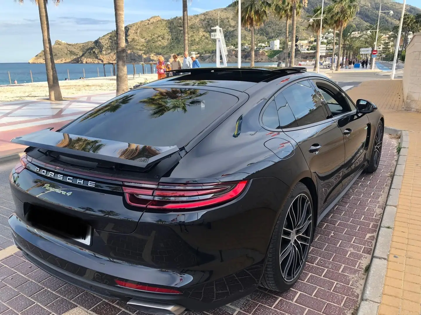 Porsche Panamera 4 e-Hybrid Executive - 2
