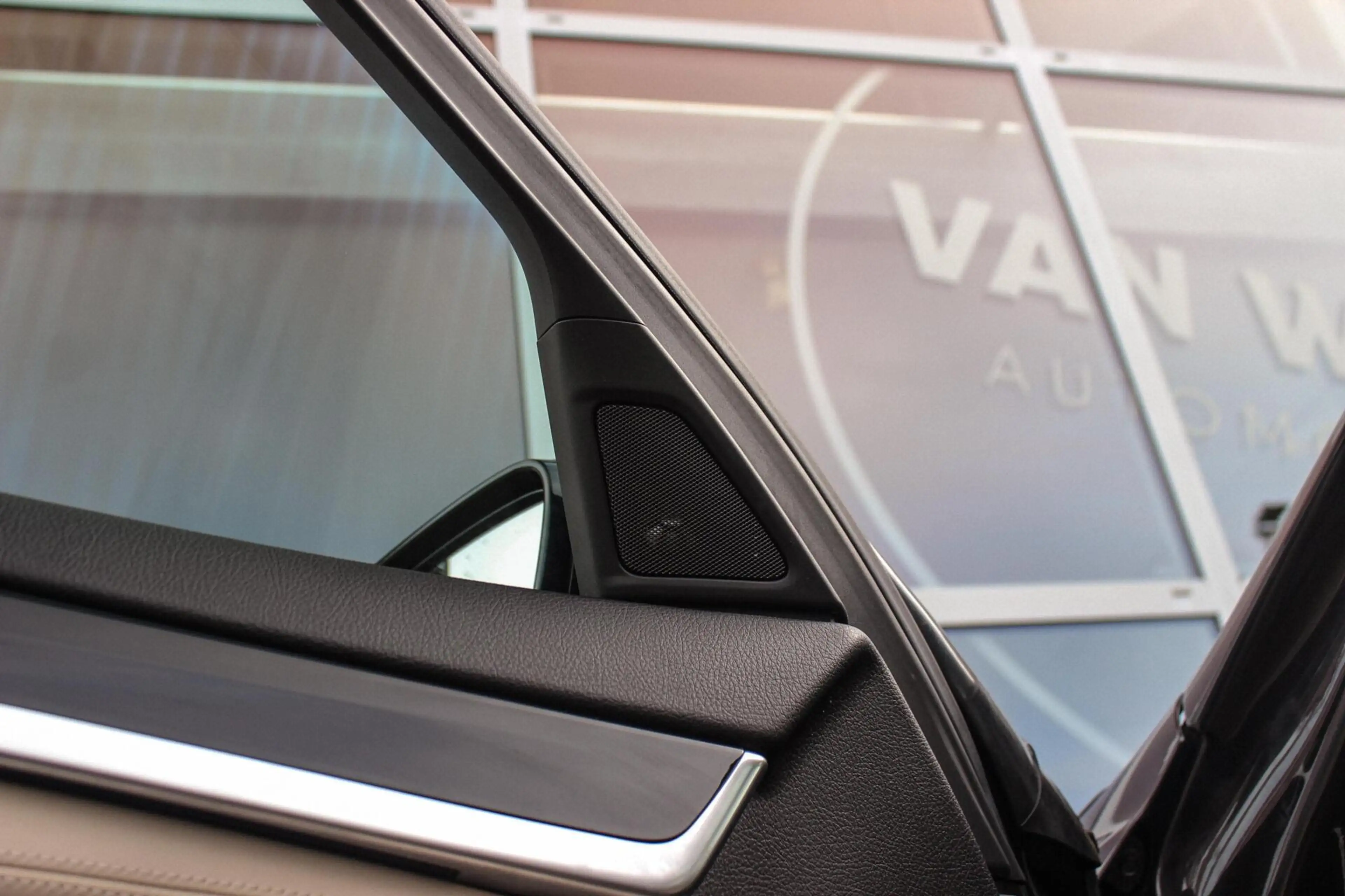 BMW 535 5-serie 535i High Executive | Dealer onderhouden | — photo 38