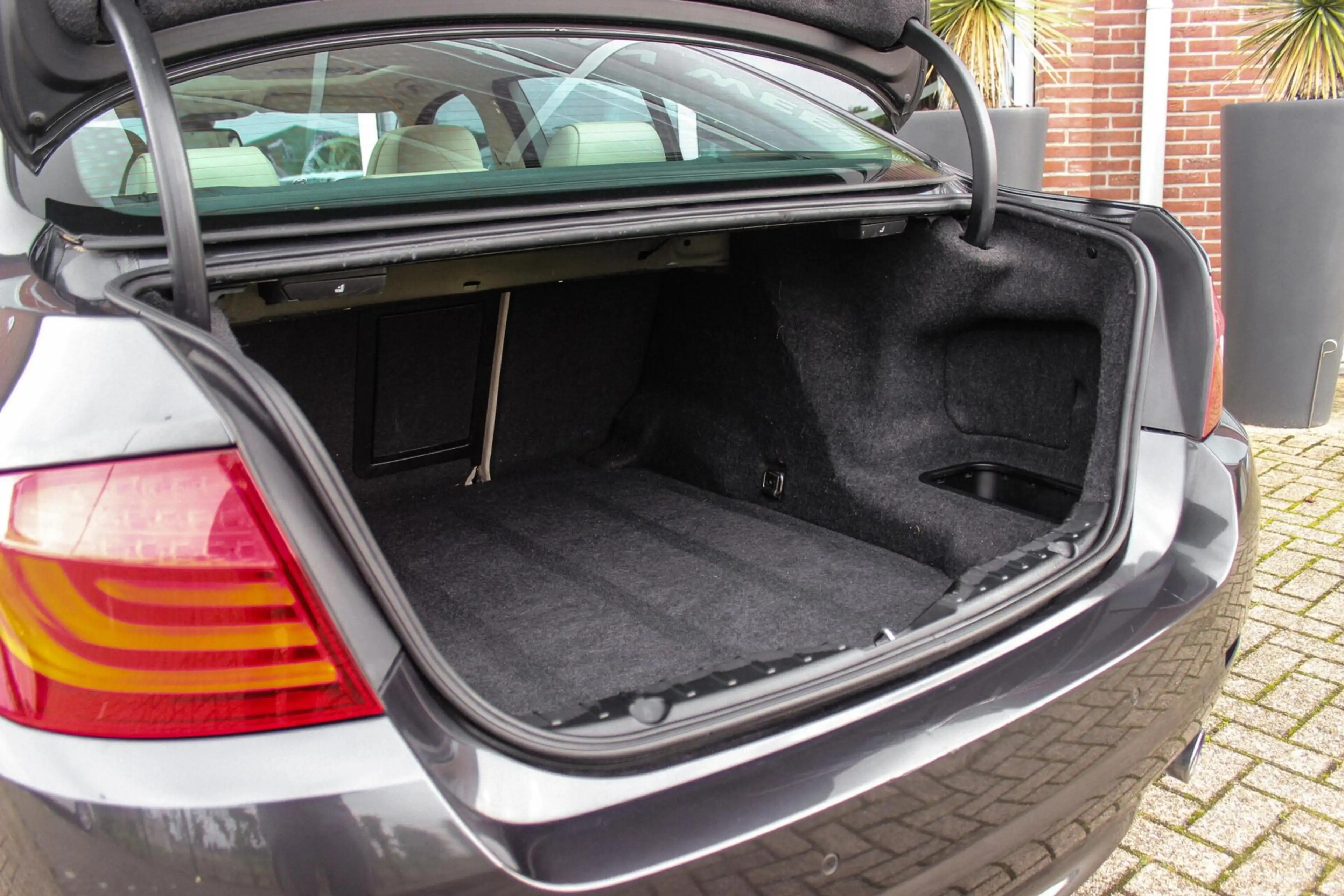 BMW 535 5-serie 535i High Executive | Dealer onderhouden | — photo 33