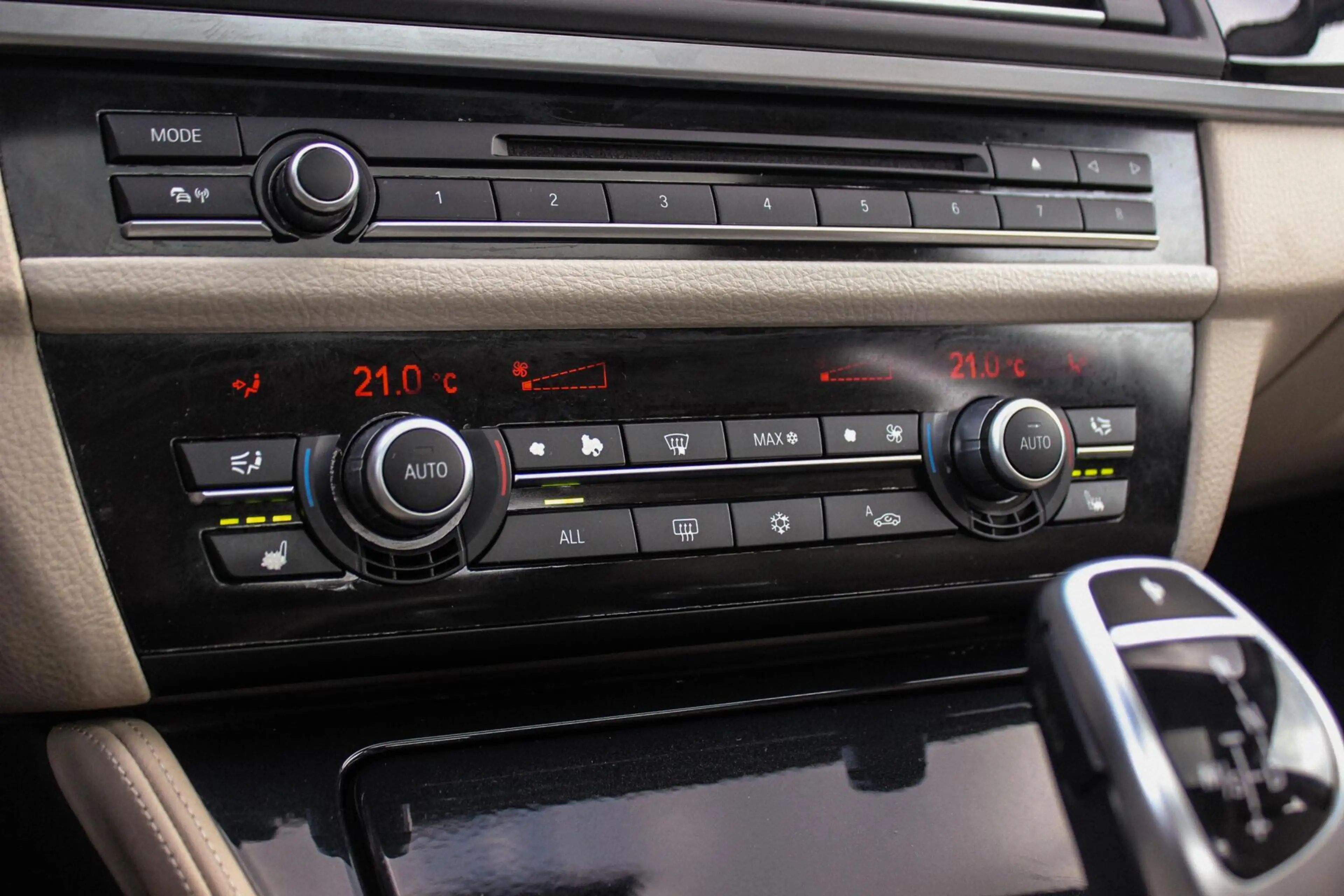 BMW 535 5-serie 535i High Executive | Dealer onderhouden | — photo 31