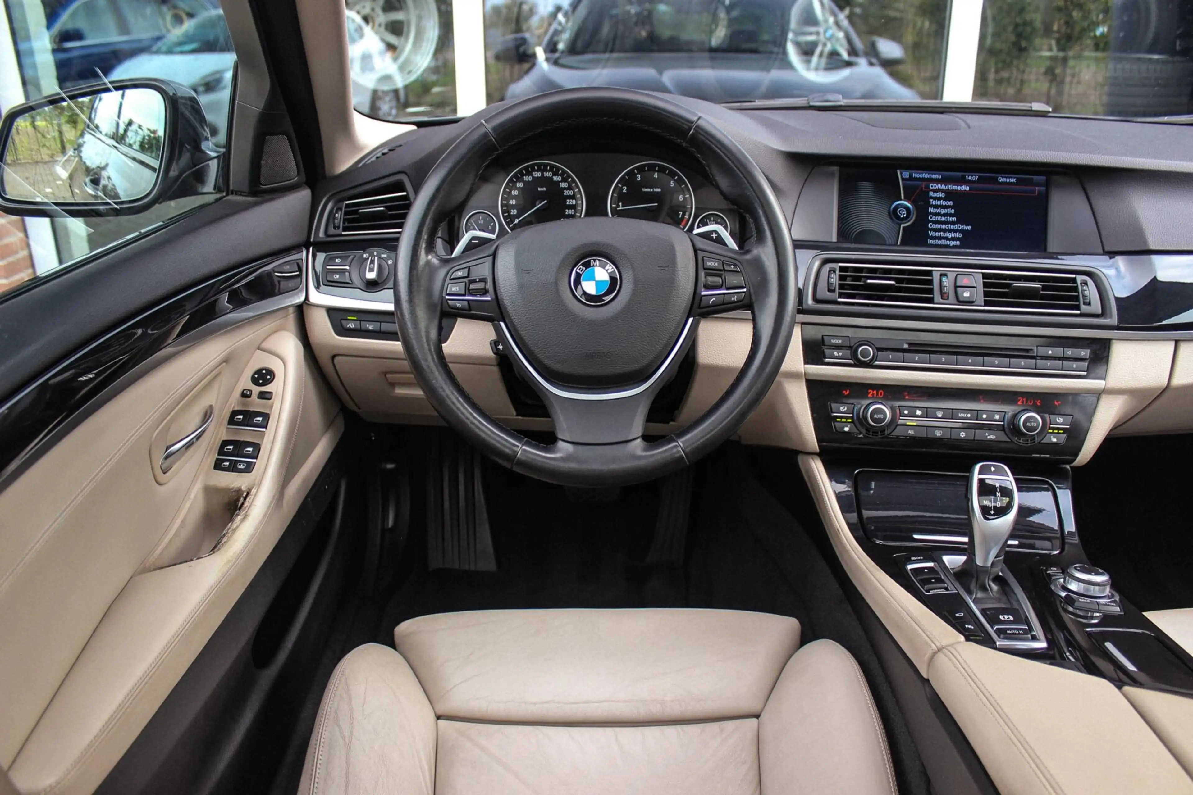 BMW 535 5-serie 535i High Executive | Dealer onderhouden | — photo 11