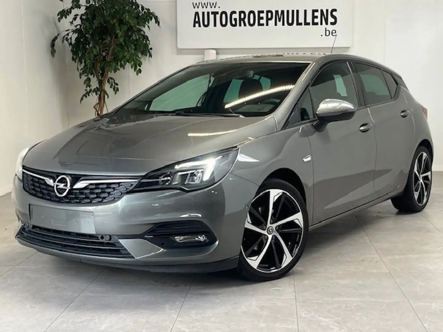 Opel Astra Turbo Start/Stop 2020 Edition Grijs - 1
