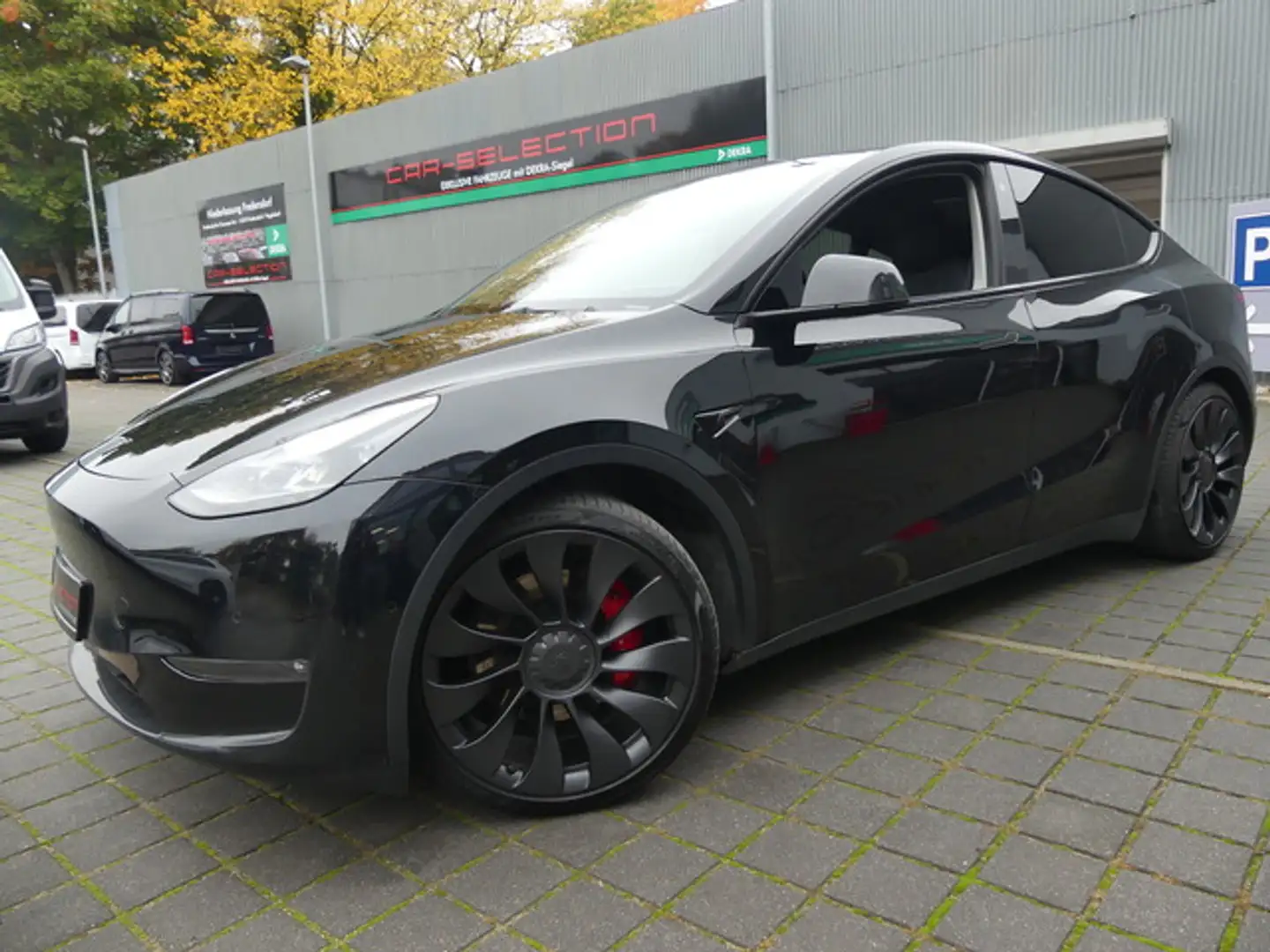 Tesla Model Y Performance Dual AWD LEDER/PANORAMA/MWST Schwarz - 2