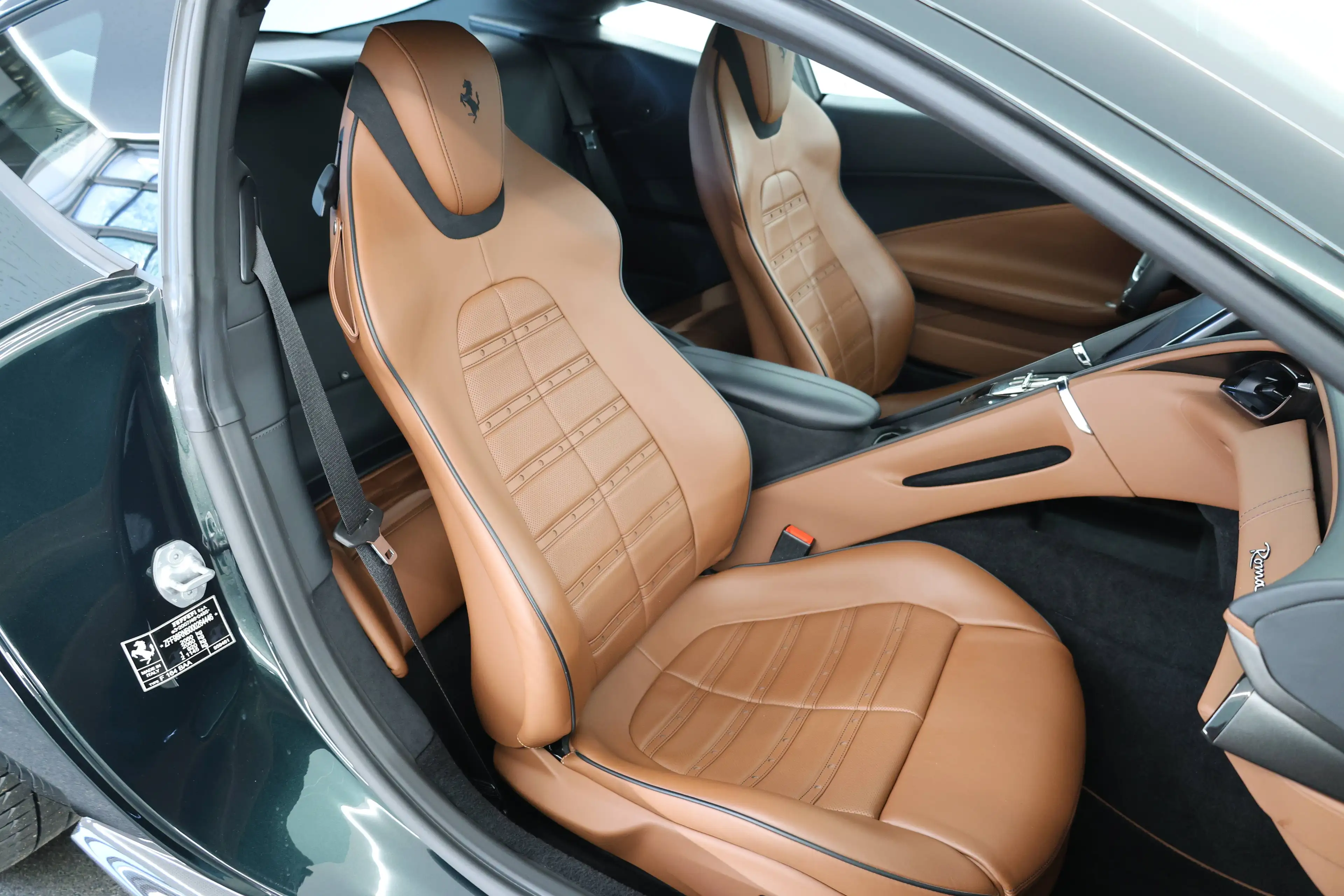 Ferrari Roma Verde Zeltweg / Full Carbon / Ferrari Approved — photo 13