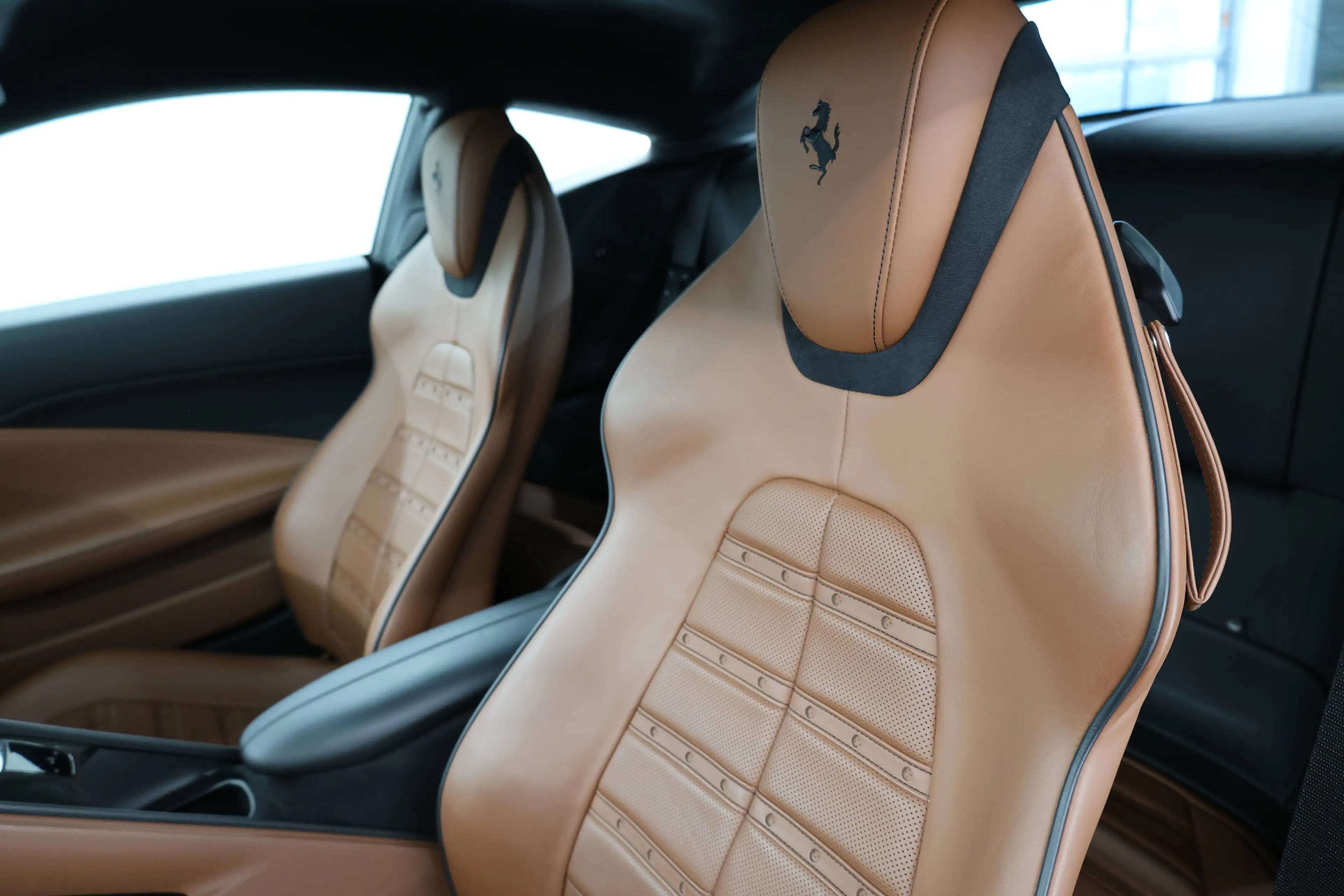Ferrari Roma Verde Zeltweg / Full Carbon / Ferrari Approved — photo 15