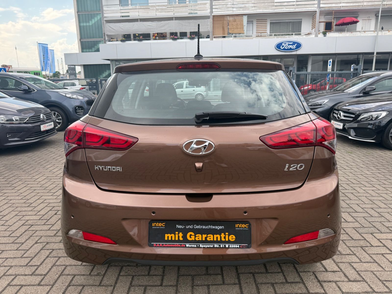 Hyundai i20 Style 1.Hand+34TKM+R.Kamera+Navi+SHZ+8-Fach — photo 5