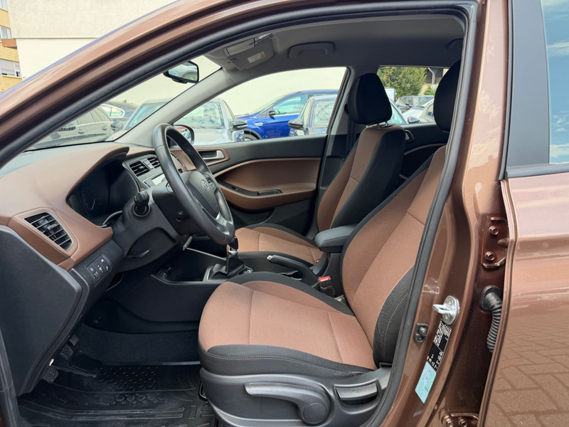 Hyundai i20 Style 1.Hand+34TKM+R.Kamera+Navi+SHZ+8-Fach — photo 11