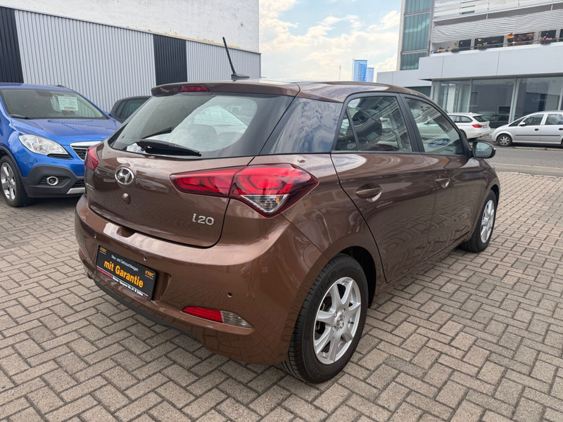 Hyundai i20 Style 1.Hand+34TKM+R.Kamera+Navi+SHZ+8-Fach — photo 6