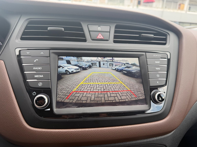 Hyundai i20 Style 1.Hand+34TKM+R.Kamera+Navi+SHZ+8-Fach — photo 15