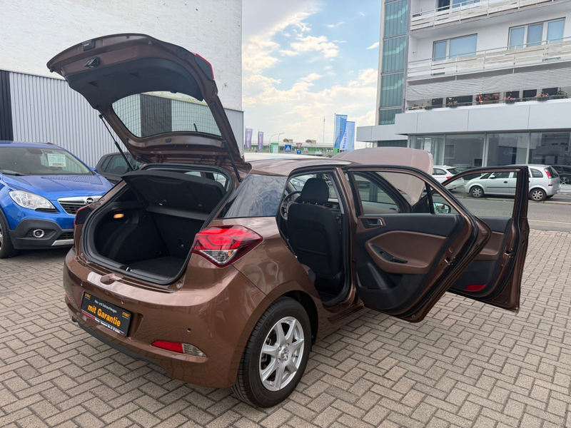 Hyundai i20 Style 1.Hand+34TKM+R.Kamera+Navi+SHZ+8-Fach — photo 10