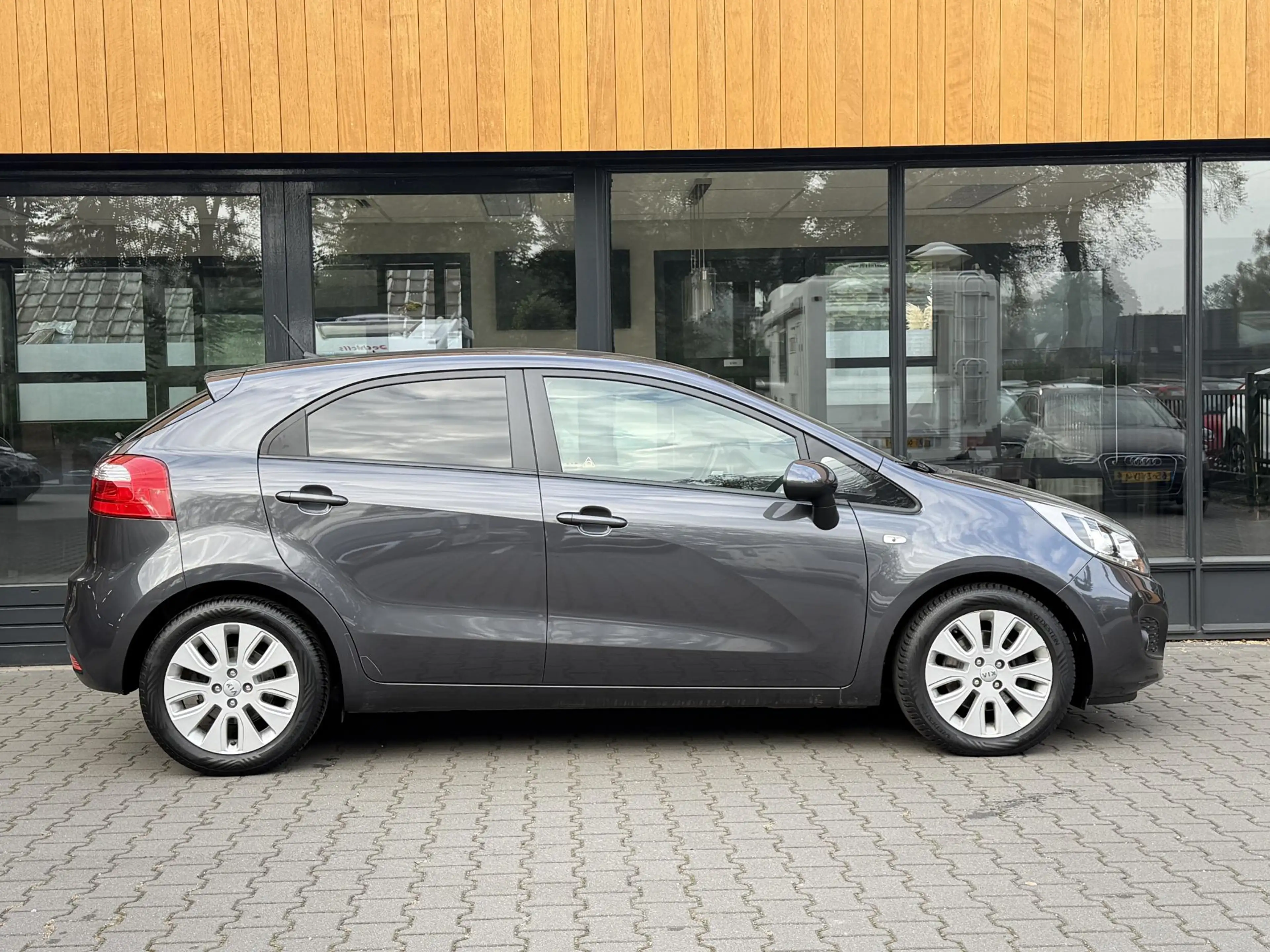 Kia Rio 1.2 CVVT Bluetooth, Cruise control, Stuur/Stoelver — photo 10