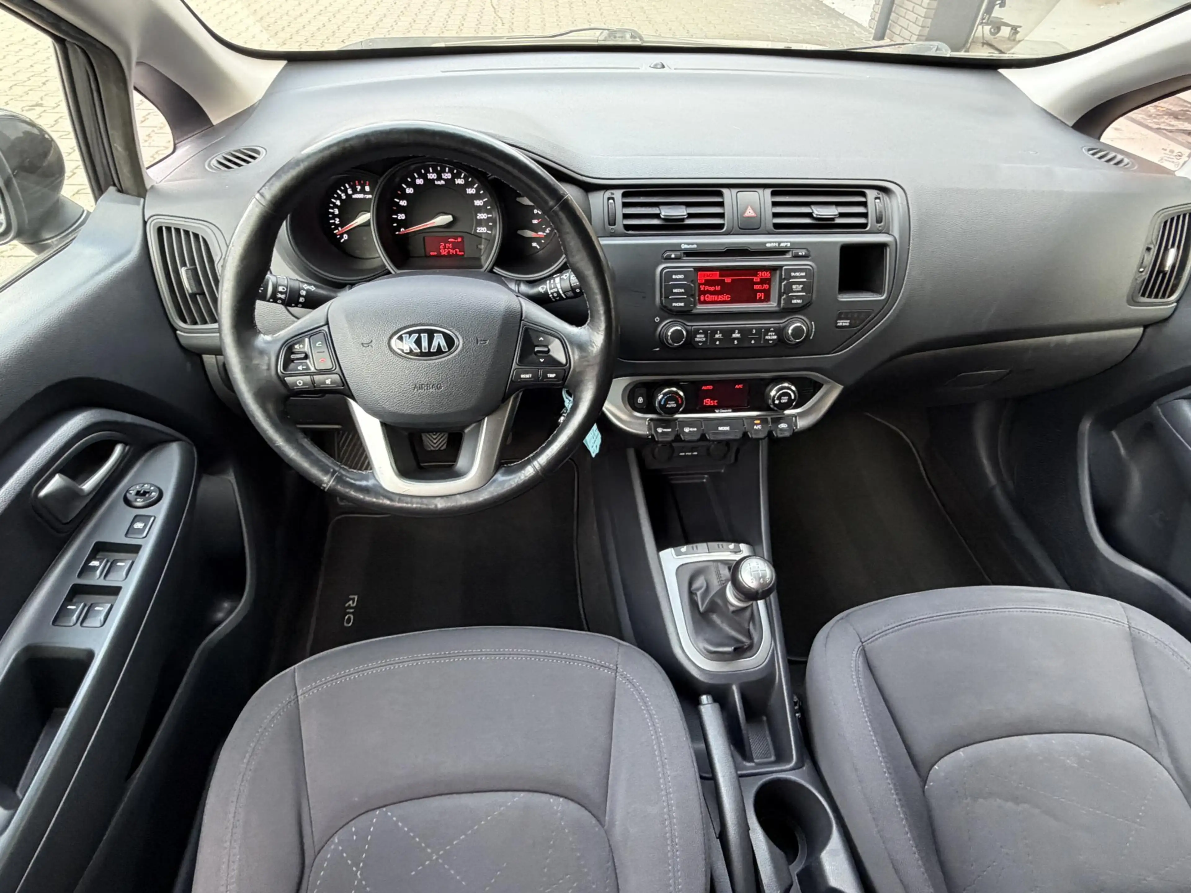 Kia Rio 1.2 CVVT Bluetooth, Cruise control, Stuur/Stoelver — photo 5