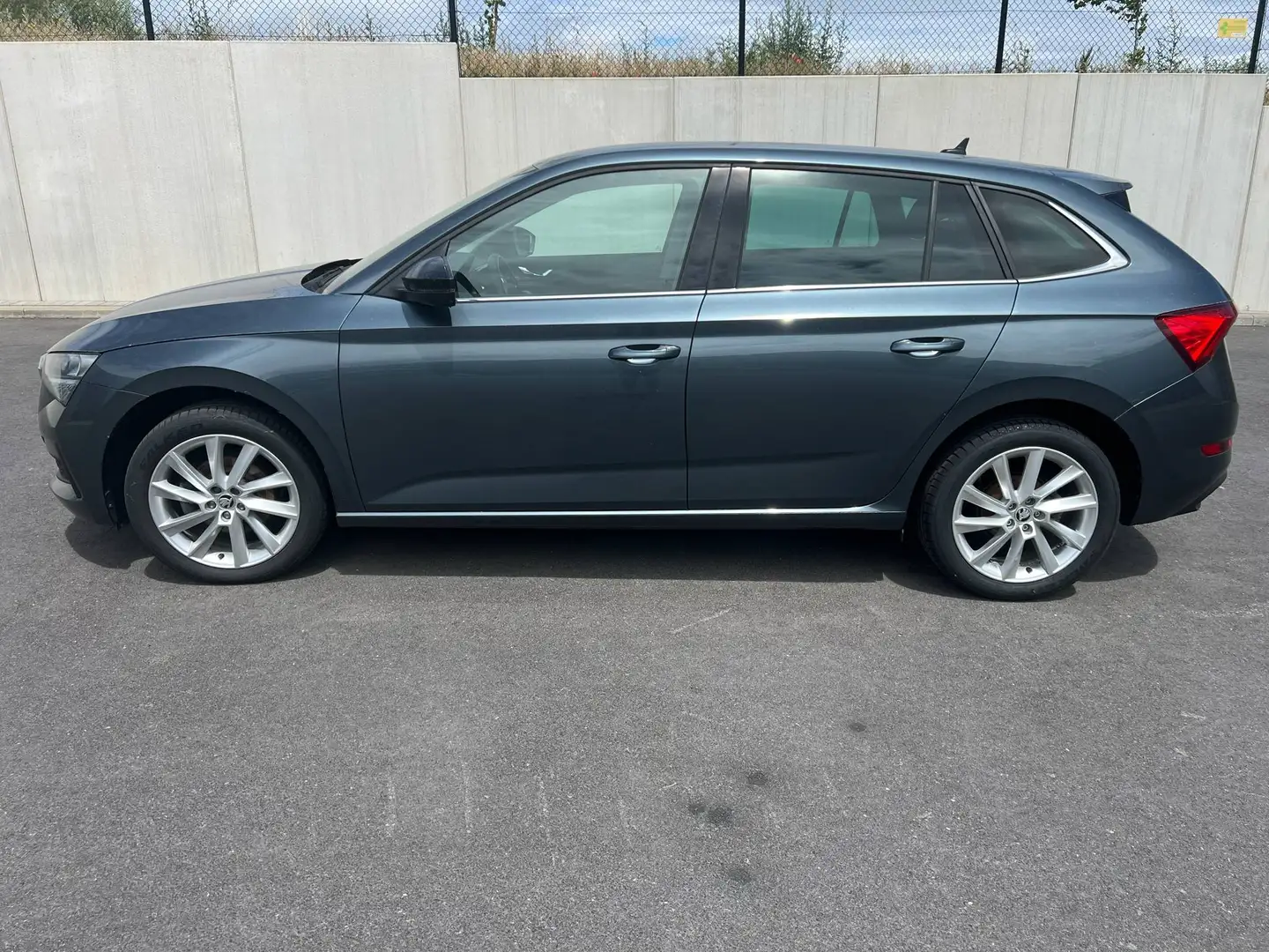 Skoda Scala Scala 1.0 TSI Ambition Gris - 1