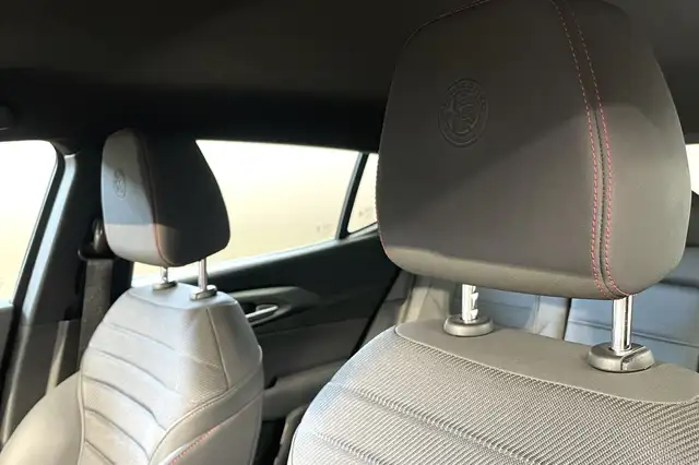 Alfa Romeo Tonale view 17
