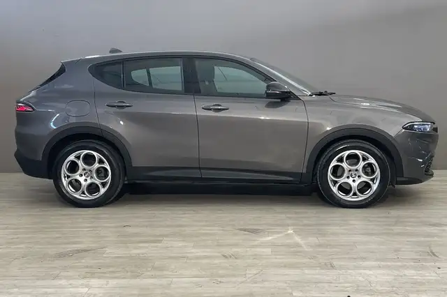 Alfa Romeo Tonale view 6