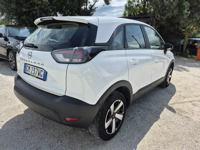 Opel Crossland X view 4