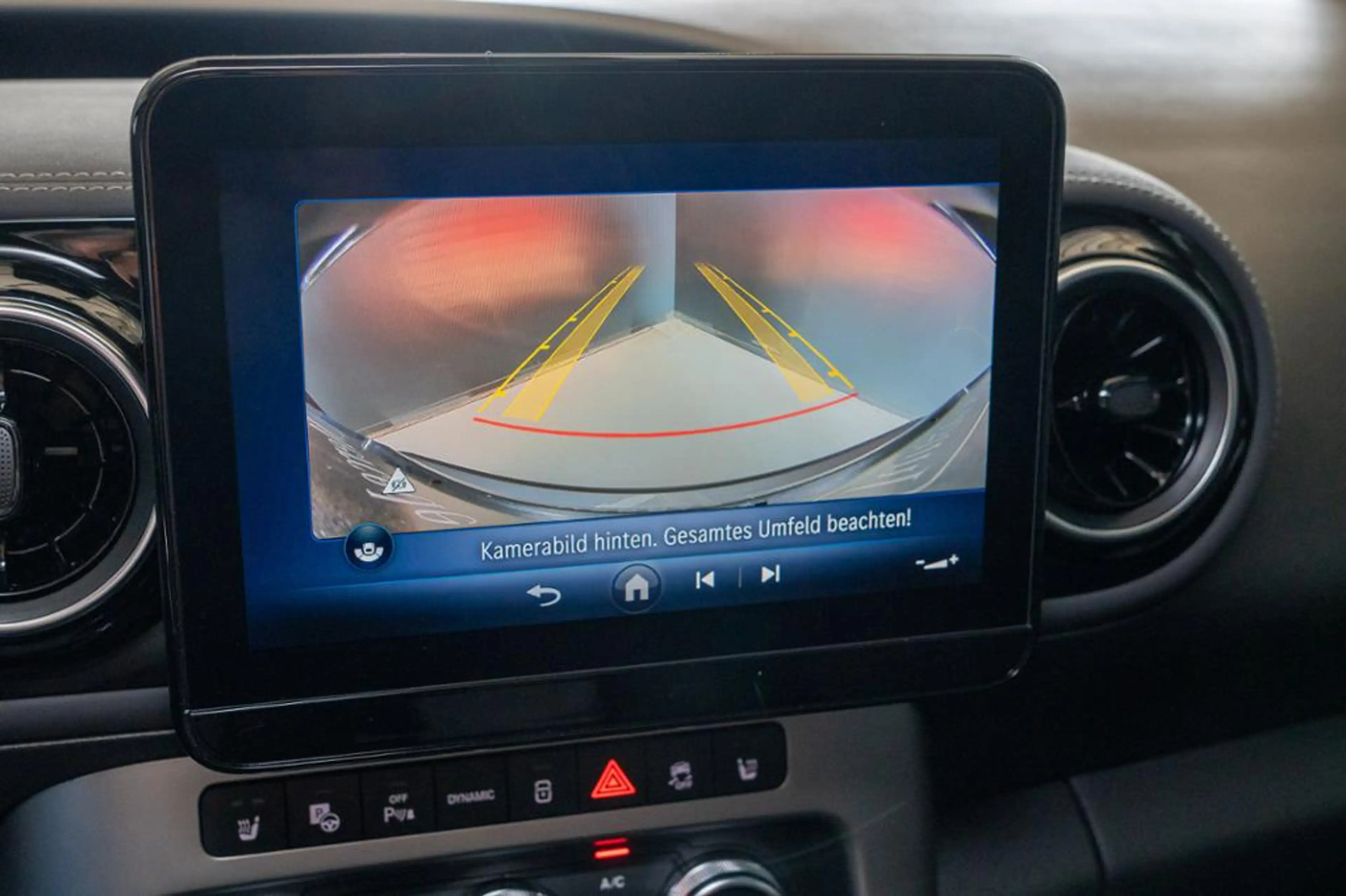 Mercedes-Benz EQT *200 Premium Lang Navi Kamera DC+AC  7-Sitz — photo 12