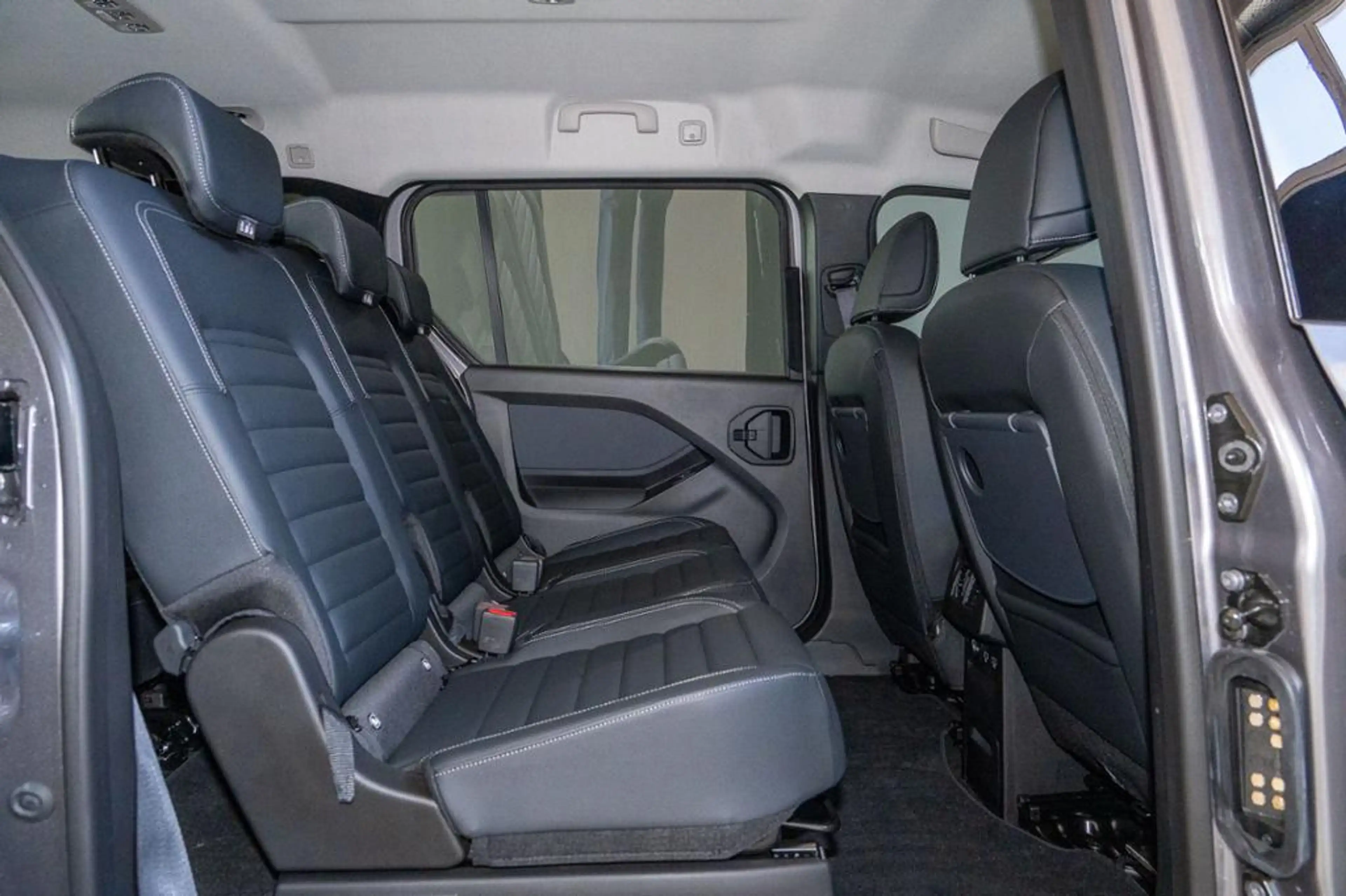 Mercedes-Benz EQT *200 Premium Lang Navi Kamera DC+AC  7-Sitz — photo 9