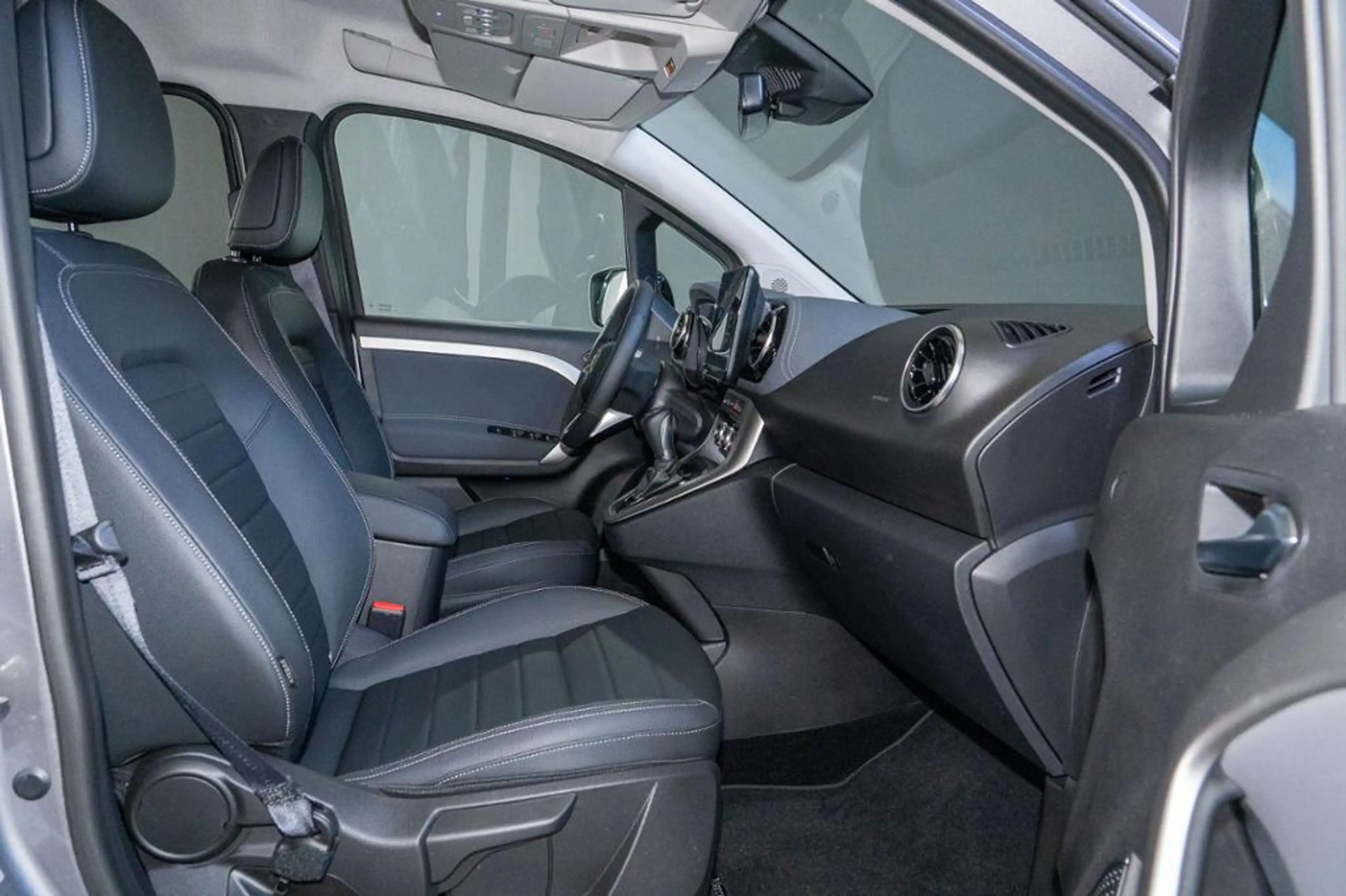 Mercedes-Benz EQT *200 Premium Lang Navi Kamera DC+AC  7-Sitz — photo 7