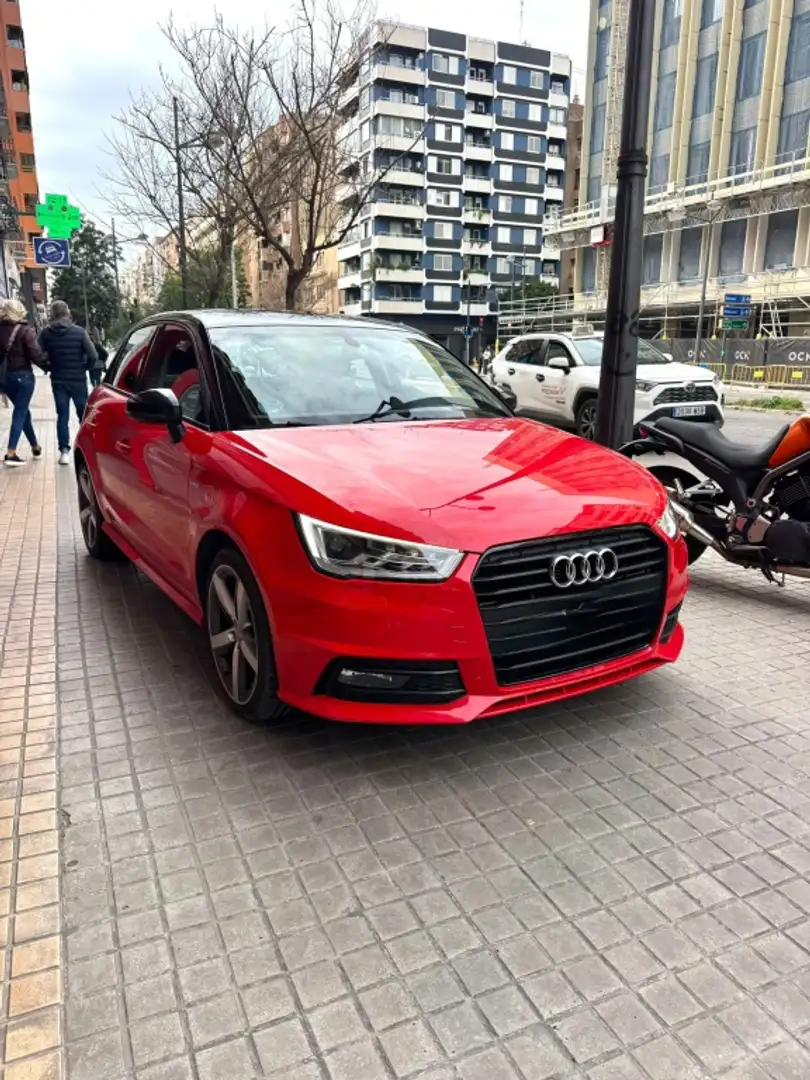 Audi A1 Sportback 1.4TDI ultra Design Rouge - 2