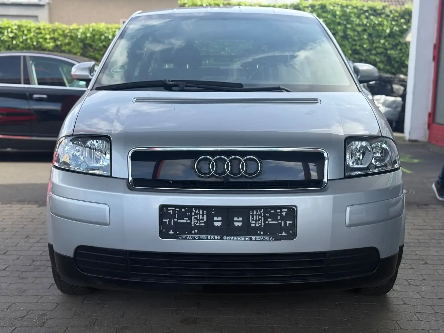 Audi A2 1.6 FSI ZENTRAL/TÜV/ISOFIX/ALUS/SERVO Grau - 2