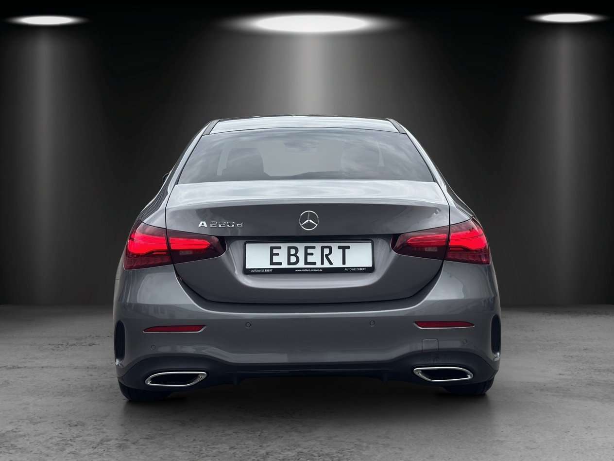 Mercedes-Benz A 220