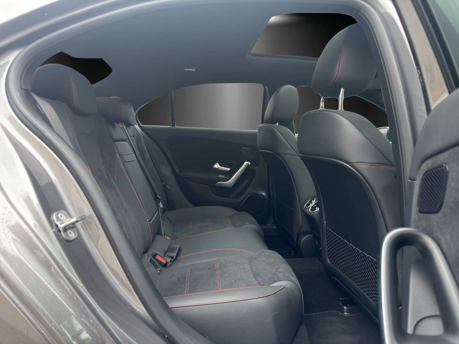 Mercedes-Benz A 220