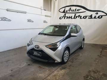 1.0 VVT-i 72 CV 5 porte x-play TUA DA 102,00 MESE