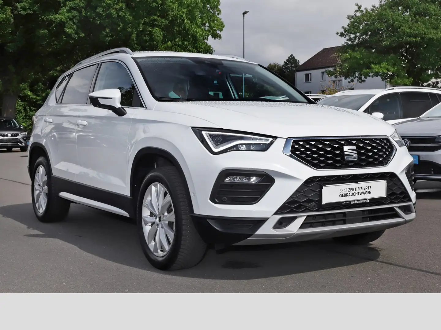 SEAT Ateca Xperience 1.5 TSI DSG AHK+NAVI+LED+SHZ+PDC Weiß - 2