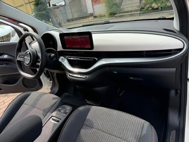 Fiat 500 view 12