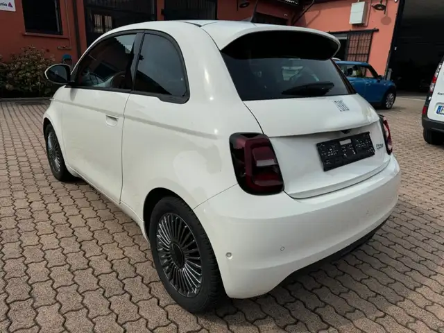 Fiat 500 view 5