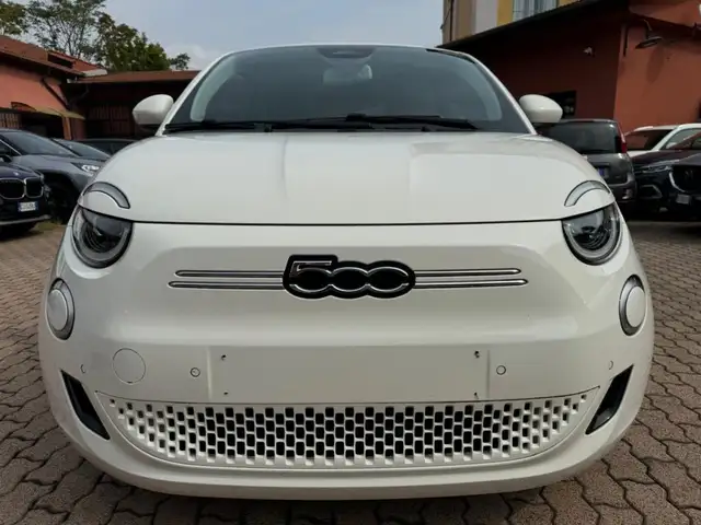 Fiat 500 view 2